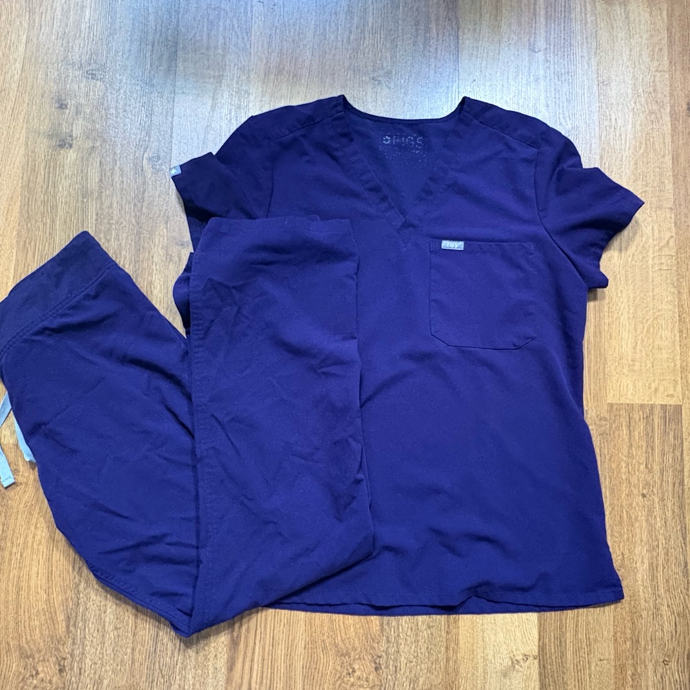 Figs Purple Shadow Scrub Set